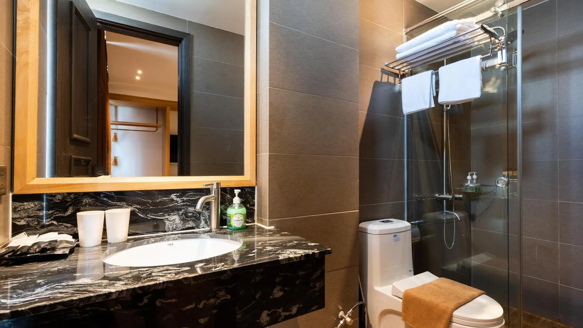 Haven Hut Hotel Ho Chi Minh City